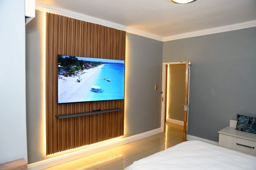Deluxe Double Room (Room 2) at Al-Beit Lodge, Summerstrand, Gqeberha
