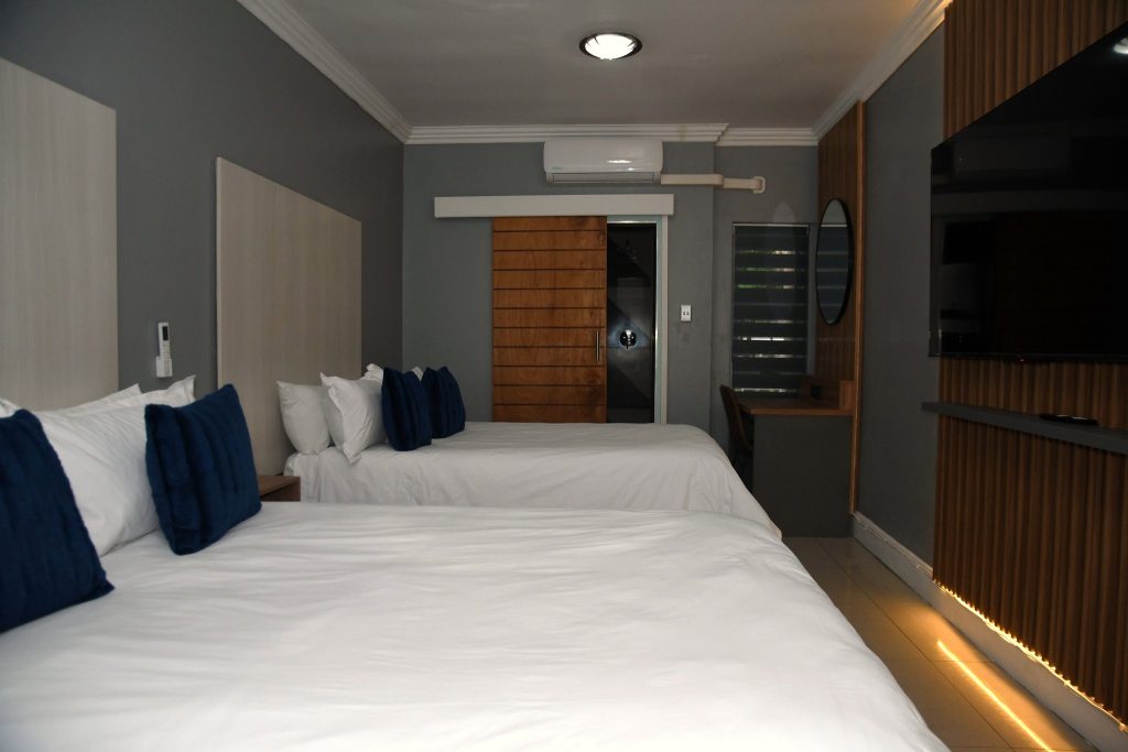Family Room Accommodation-Port Elizabeth Solar Power System Suppliers Family Room (Room 1) at Al-Beit Lodge, Summerstrand, Gqeberha