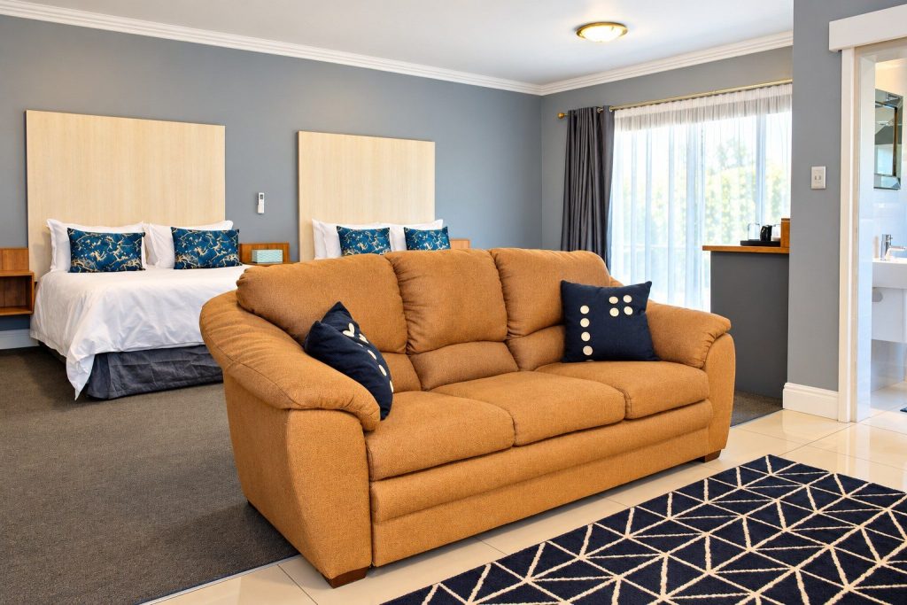 Port Elizabeth Halaal Accommodation-Port Elizabeth Solar Power System Suppliers Superior Family Room (Room 3) at Al-Beit Lodge, Summerstrand, Gqeberha (Port Elizabeth)